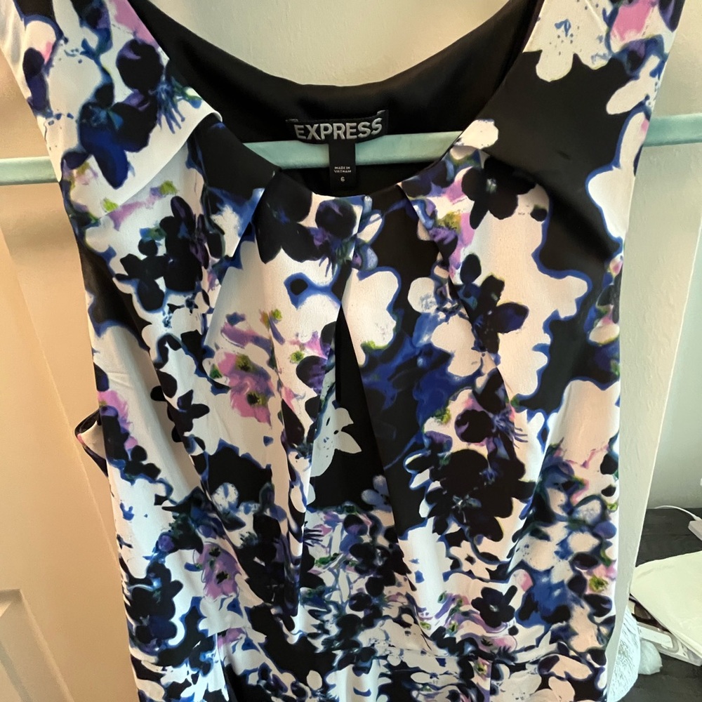 Express - Floral Sleeveless Dress - Picture 4 of 6